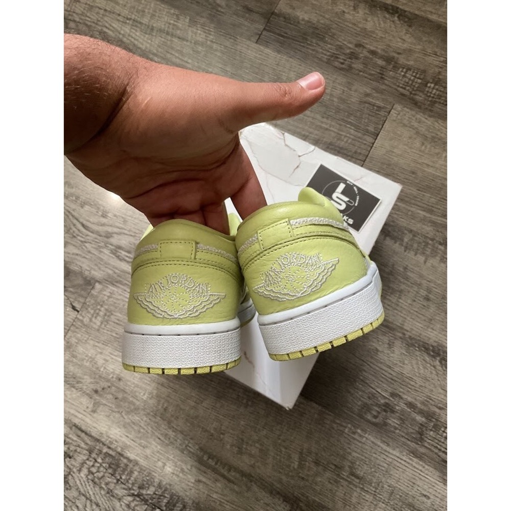 Size 10W -‎ Air Jordan 1 Low Limelight W(DH9619-103) - Picture 4 of 5